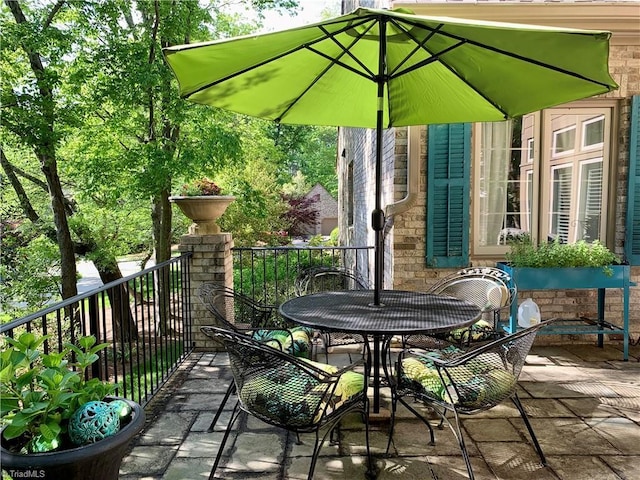 view of patio featuring outdoor dining space