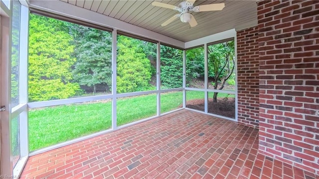 5567 Foxgate Cir, Winston-Salem, NC 27106 - unfurnished sunroom featuring ceiling fan