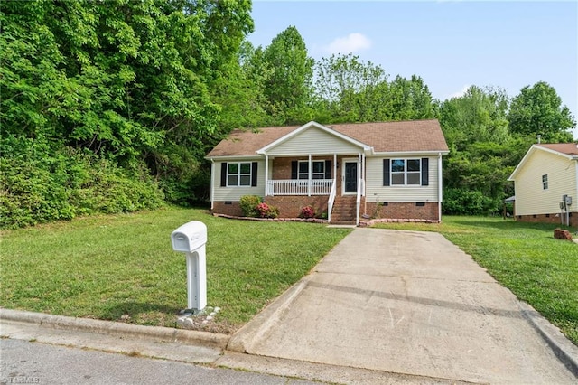 view of front of home featuring covered porch, crawl space, a shingled roof, and a front lawn