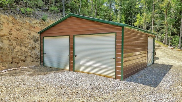 view of outbuilding featuring an outbuilding