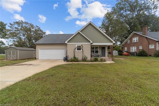 craftsman house featuring a front lawn, a porch, and a garage