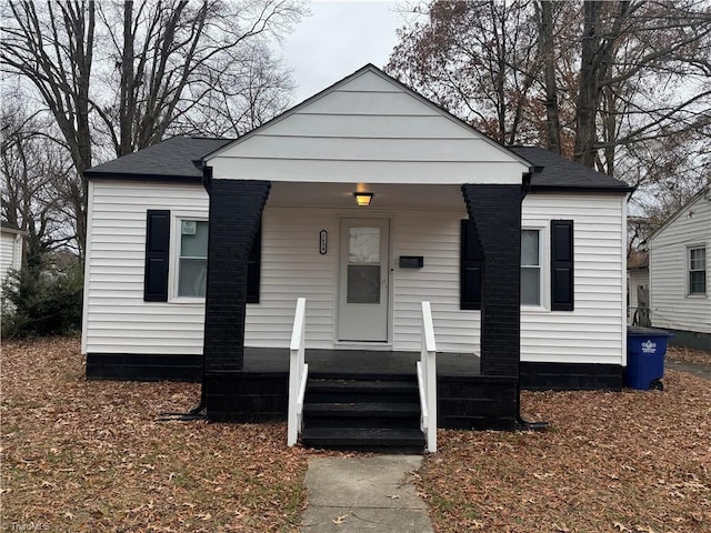 bungalow-style house with covered porch