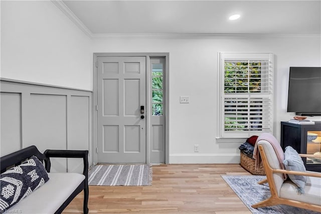 3480 York Rd, Winston-Salem, NC 27104 - entrance foyer featuring crown molding, light wood-type flooring, recessed lighting, and baseboards