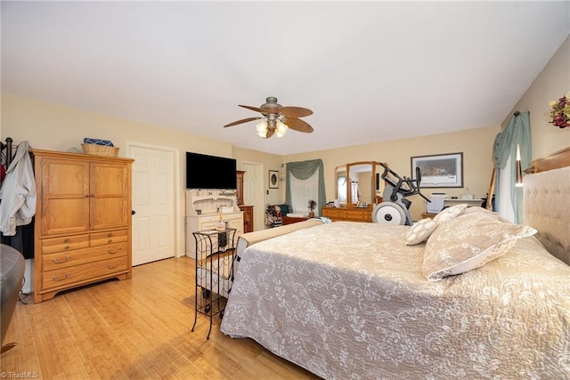 1973 Old Mountain Rd, Thomasville, NC 27360 - bedroom with light wood-type flooring and ceiling fan
