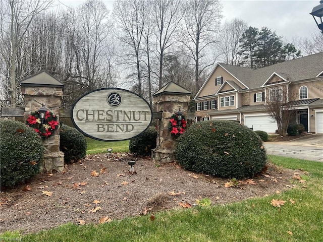 view of community / neighborhood sign