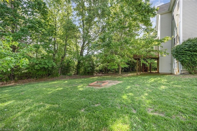 3510 Meadow Glen Ct, Clemmons, NC 27012 - view of yard featuring a wooden deck