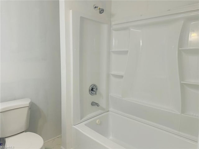 524 Ashburn St, High Point, NC 27260 - full bath with washtub / shower combination, baseboards, and toilet