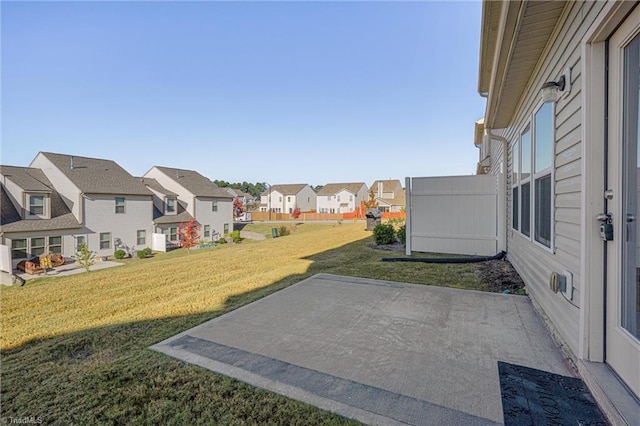 view of yard featuring a patio