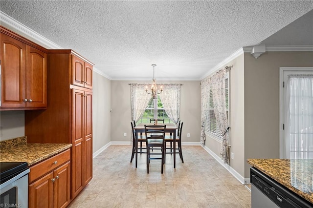 269 Country Villa Dr, Lexington, NC 27295 - dining room featuring a chandelier, ornamental molding, a textured ceiling, and baseboards