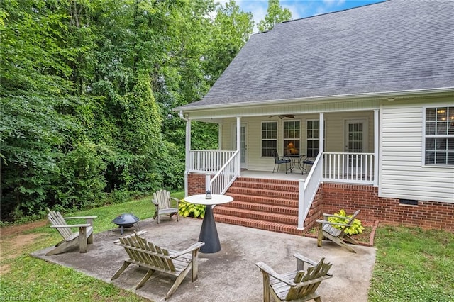 269 Country Villa Dr, Lexington, NC 27295 - covered porch with a patio area