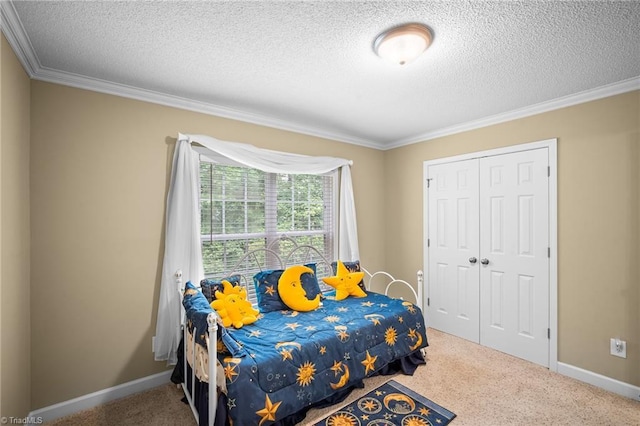 269 Country Villa Dr, Lexington, NC 27295 - carpeted bedroom featuring ornamental molding, a textured ceiling, baseboards, and a closet