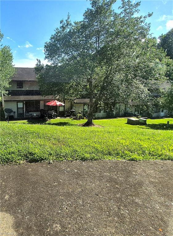 1018 Cedar Place Ct, Winston-Salem, NC 27107 - view of yard