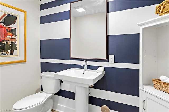 400 W 4th St Unit 305, Winston-Salem, NC 27101 - bathroom with toilet