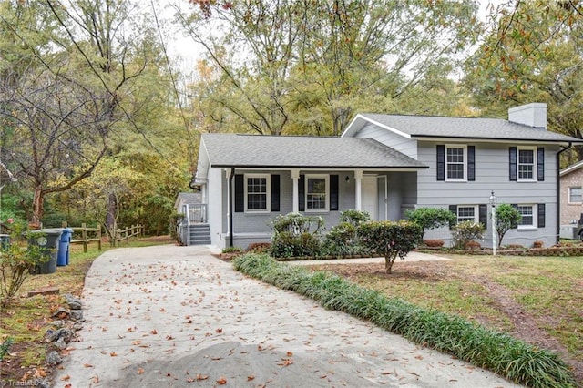 view of front of home featuring a porch