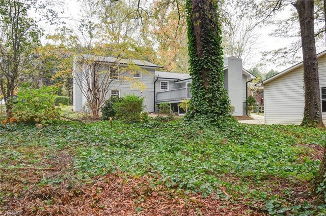 1638 Colonial Dr, Salisbury, NC 28144 - view of yard with a balcony