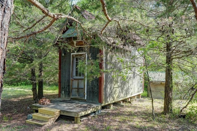 view of outdoor structure with an outdoor structure