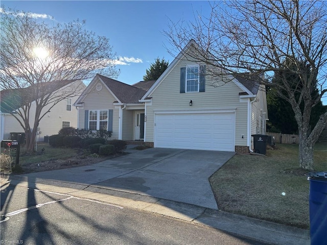 view of front property featuring a garage