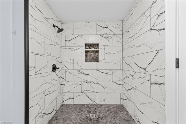 308 Worrell St, Thomasville, NC 27360 - full bath featuring a tile shower