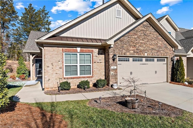 view of front of house with a garage