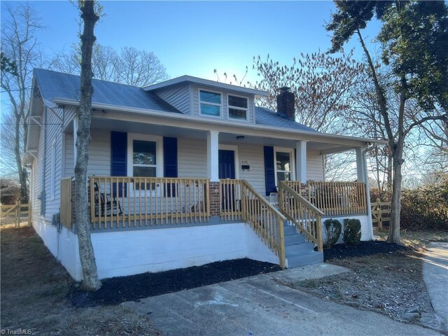 bungalow featuring a porch