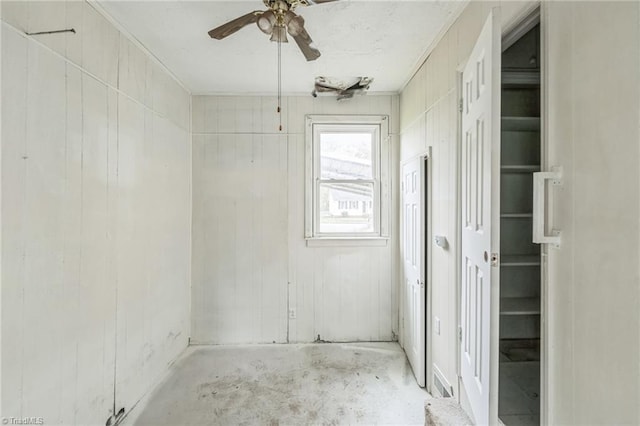 spare room with ceiling fan
