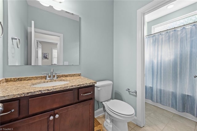 full bathroom with tile patterned flooring, visible vents, curtained shower, toilet, and vanity