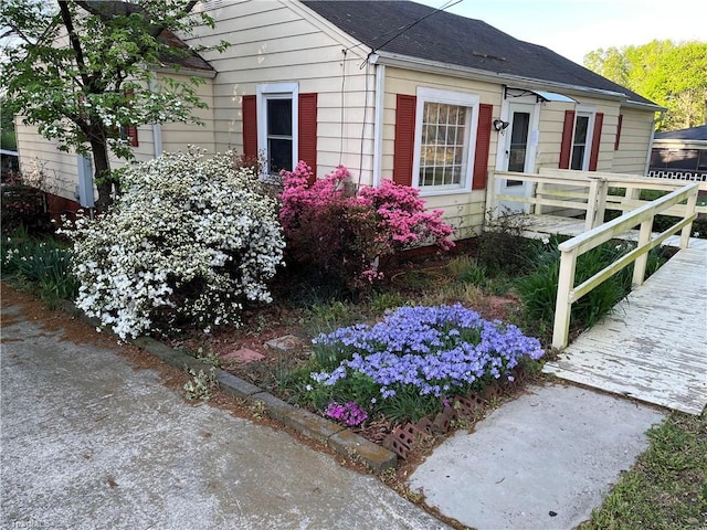 view of home's exterior