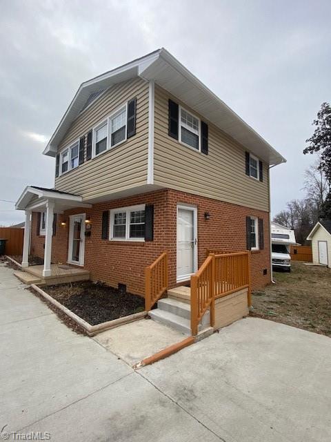 view of front of home