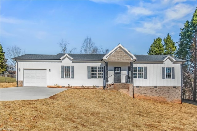 view of front facade featuring a garage