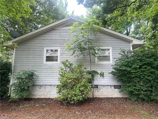 3815 Sheridan Rd, Greensboro, NC 27455 - view of side of home with crawl space
