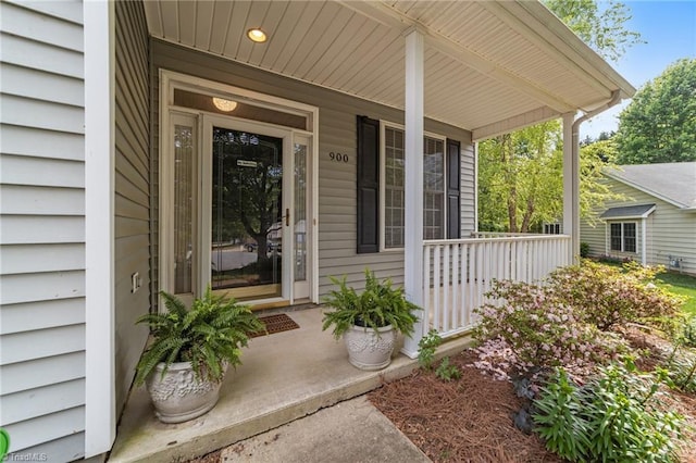 900 Biloxi Ave, Kernersville, NC 27284 - entrance to property featuring a porch