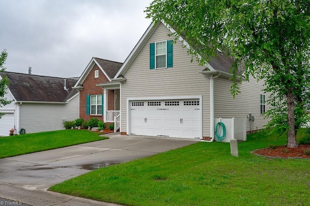 4036 Eastside Ct, Winston-Salem, NC 27127 - traditional-style house with driveway, a front yard, and a garage