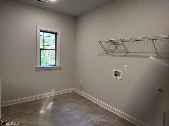 laundry room with washer hookup