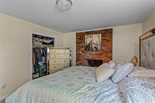 100 Monroe Dr, Lexington, NC 27295 - bedroom with a closet