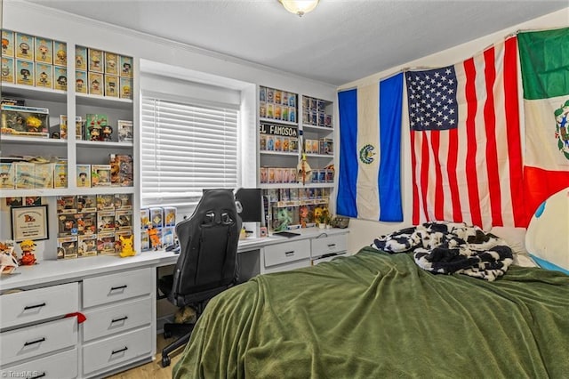100 Monroe Dr, Lexington, NC 27295 - bedroom with built in desk