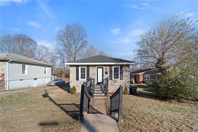 view of front of house with a front yard