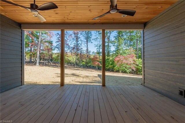 deck featuring ceiling fan