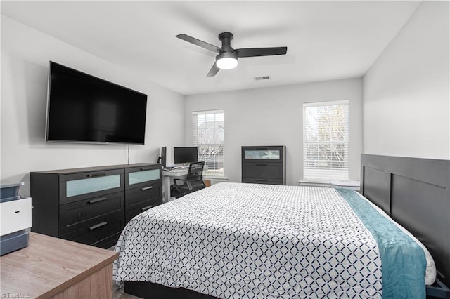 bedroom featuring ceiling fan