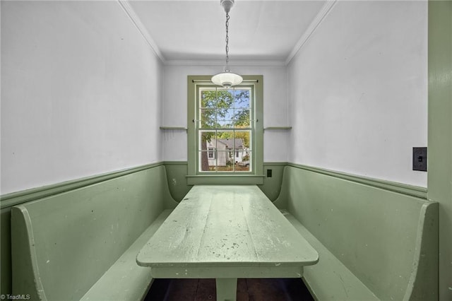 401 Byerly Rd, Winston-Salem, NC 27101 - dining area with ornamental molding
