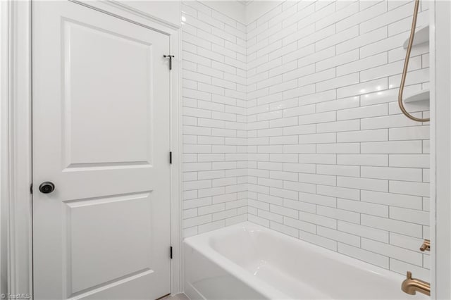 bathroom featuring shower / tub combination