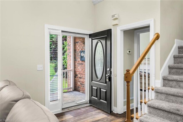 7255 Orchard Path Dr, Clemmons, NC 27012 - foyer with wood finished floors, stairway, and baseboards