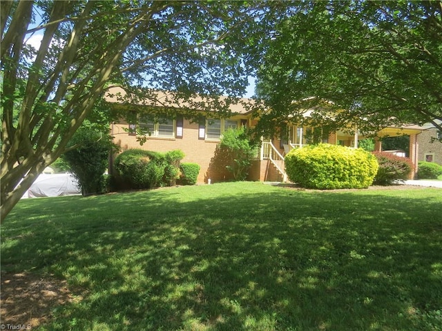 view of grassy yard