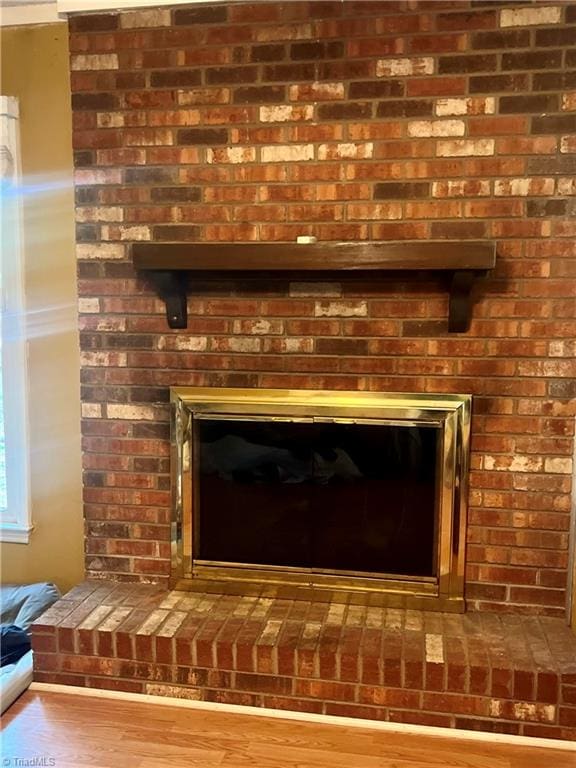 room details featuring hardwood / wood-style floors