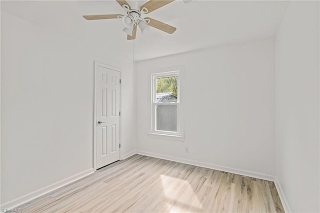 unfurnished room featuring light hardwood / wood-style floors and ceiling fan