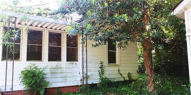 view of home's exterior