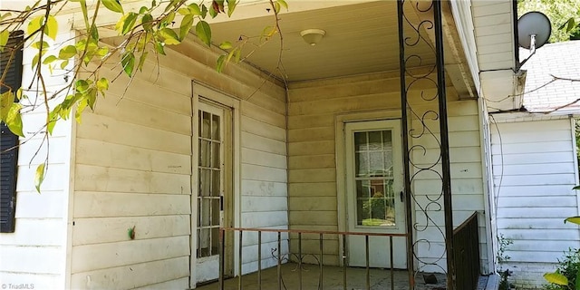 view of exterior entry