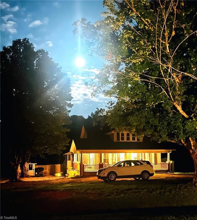 view of front of home featuring covered porch