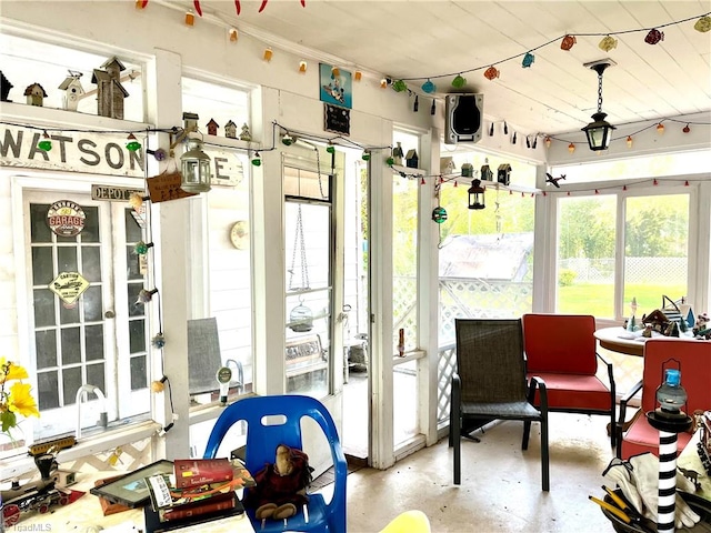 view of sunroom / solarium