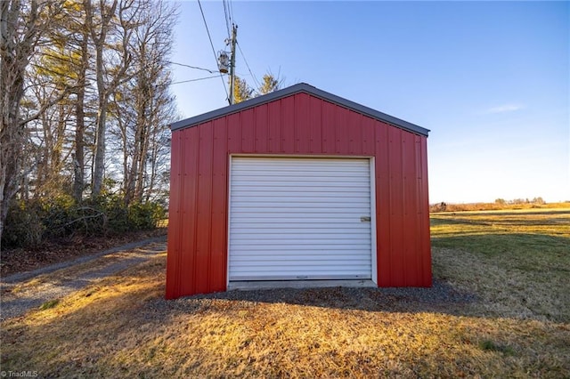 view of outdoor structure with an outdoor structure