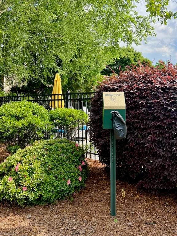 88 Tannenbaum Cir, Greensboro, NC 27410 - exterior view of fence